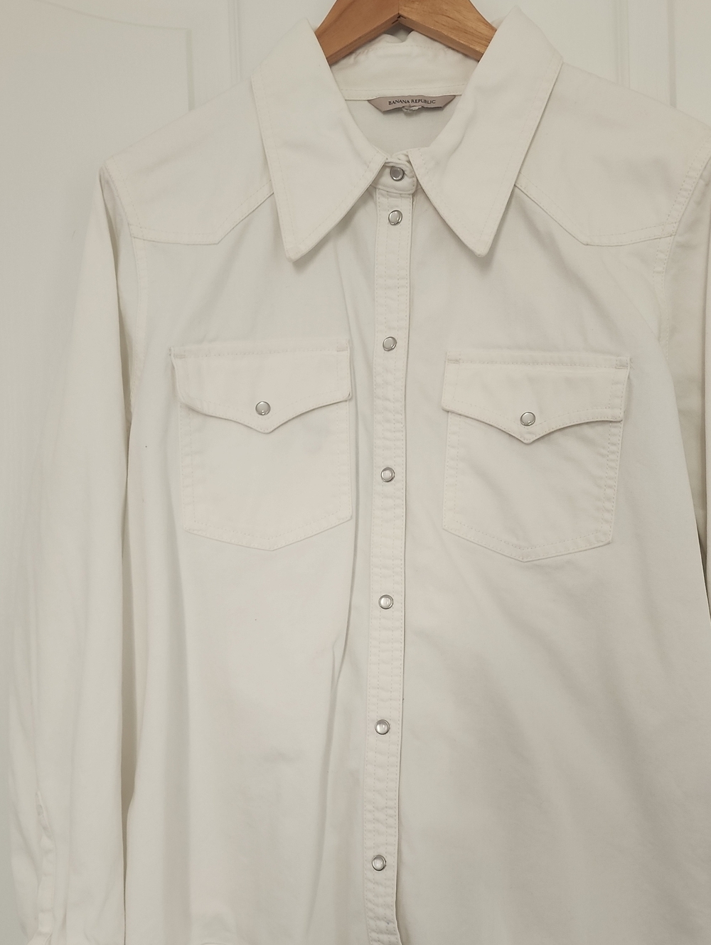 Banana Republic White Snap-Front Western Shirt-very flattering and versatile.